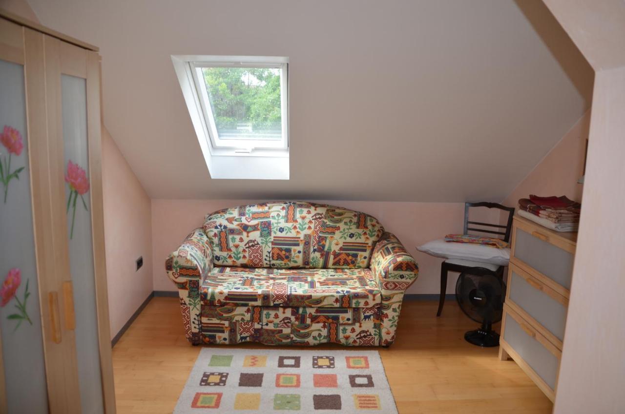 Ferienwohnung Rudolf-Lindner Neustadt an der Aisch Luaran gambar