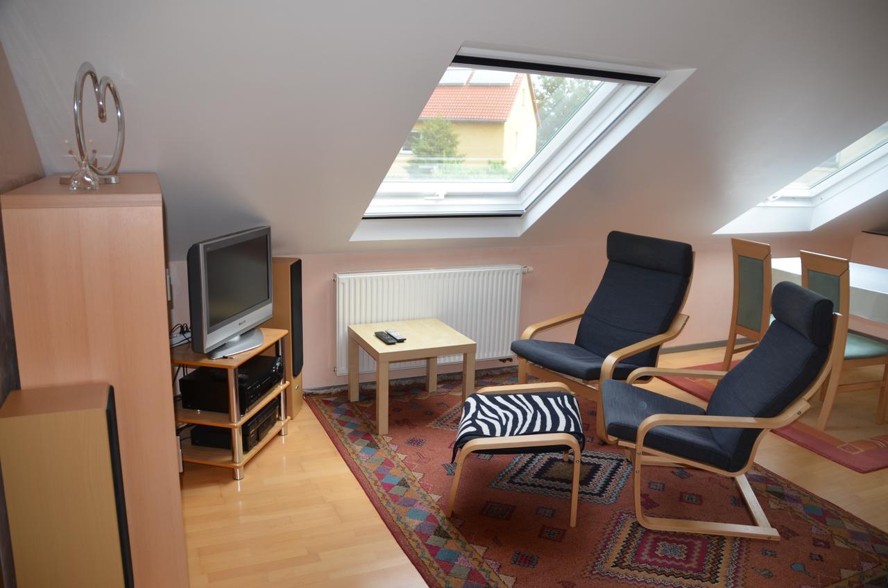 Ferienwohnung Rudolf-Lindner Neustadt an der Aisch Luaran gambar