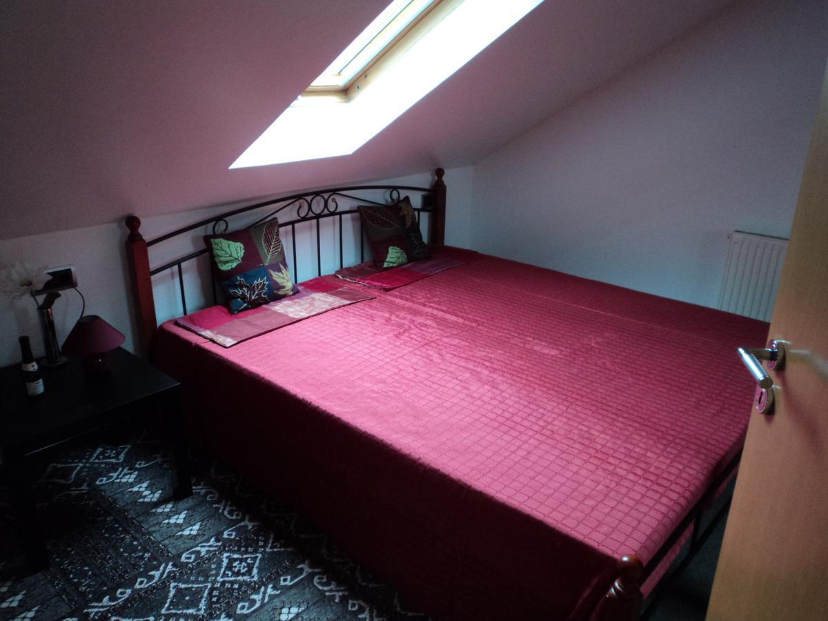 Ferienwohnung Rudolf-Lindner Neustadt an der Aisch Luaran gambar
